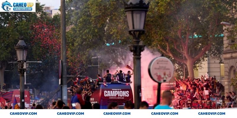 Niềm vui của fan hâm mô Barcelona